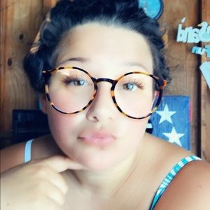 Meet your Posher, Sheena